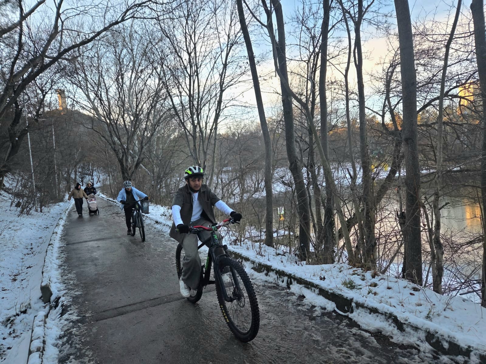 Turtle Lake Tbilisi — forest climb through Vake Park